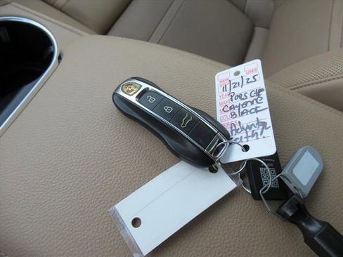 Used 2020 Porsche Cayenne image 35