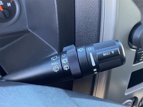 Used 2007 Jeep Compass Sport image 27