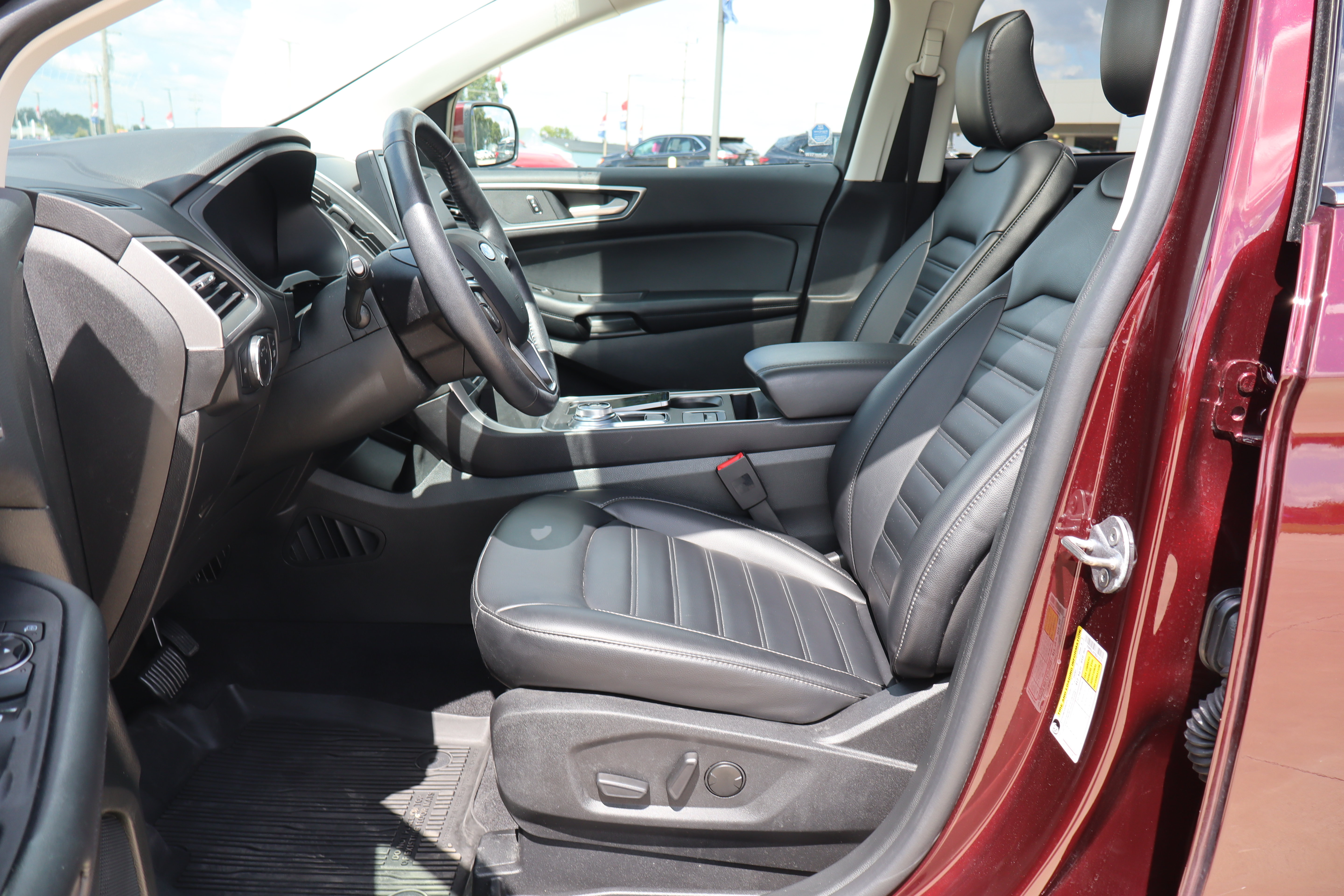 Used 2024 Ford Edge SEL w/ Convenience Package AWD/4WD image 9
