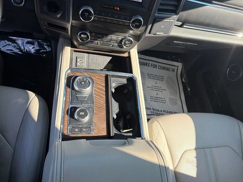 Used 2019 Ford Expedition Platinum AWD/4WD image 20