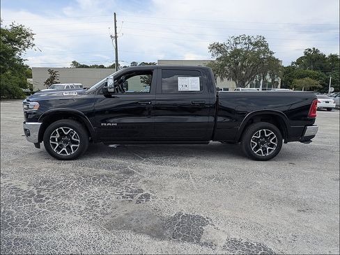 Used 2025 RAM 1500 Laramie w/ Advanced Safety Group II AWD/4WD image 4