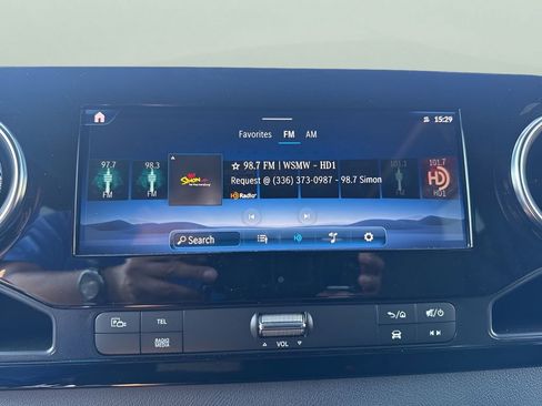 Used 2025 Mercedes-Benz Sprinter 2500 image 16