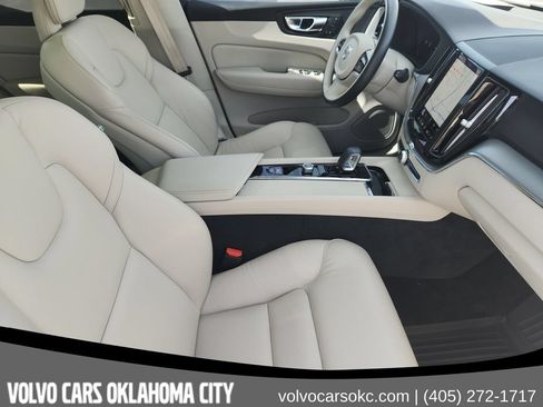 Certified 2024 Volvo XC60 B5 Core w/ Protection Package Premier AWD/4WD image 12