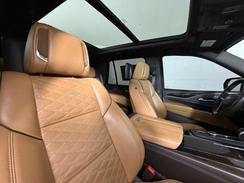 Used 2021 Cadillac Escalade Sport w/ Driver Assist Tech Package AWD/4WD image 34