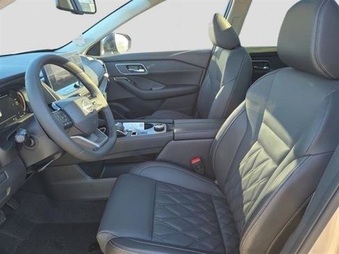 New 2026 Nissan Rogue Platinum w/ Platinum Premium Package image 12