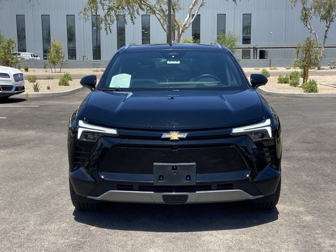 Used 2024 Chevrolet Blazer EV LT AWD/4WD image 3