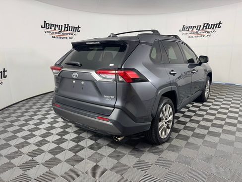 Used 2019 Toyota RAV4 Limited w/ Advanced Technology Package image 11