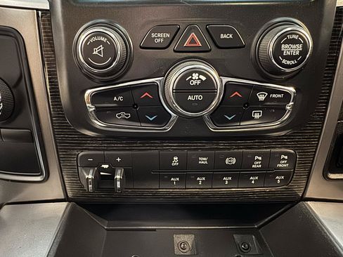 Used 2017 RAM 2500 Limited AWD/4WD image 18
