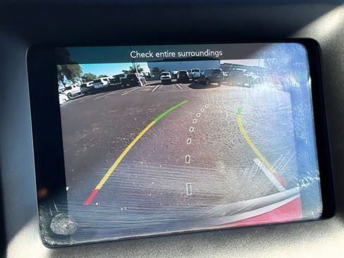 Used 2021 Jeep Cherokee Altitude image 21