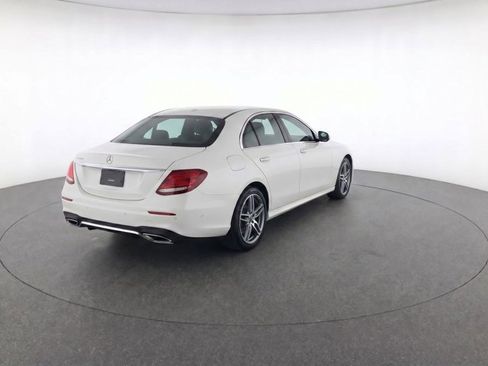 Used 2019 Mercedes-Benz E 300 image 7