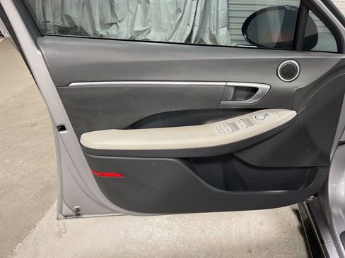 Used 2023 Hyundai Sonata SEL w/ Convenience Package FWD image 18