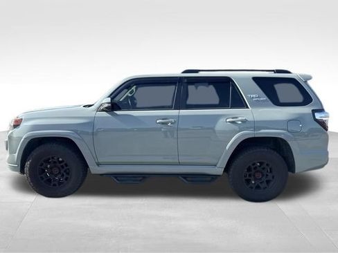 Used 2022 Toyota 4Runner TRD Sport w/ Technology Package AWD/4WD image 4