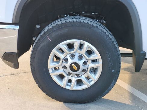 New 2026 Chevrolet Silverado 2500 W/T w/ WT Convenience Package image 9