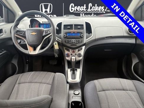 Used 2015 Chevrolet Sonic LT image 10
