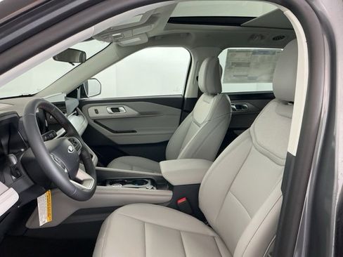 New 2026 Ford Explorer Active w/ Active Comfort Package image 14