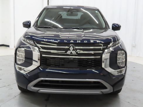 New 2026 Mitsubishi Outlander SE FWD image 6