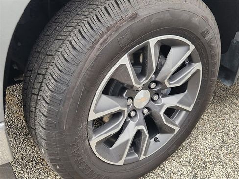 Used 2024 Chevrolet Silverado 1500 LT image 10