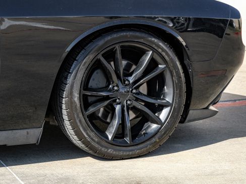 Used 2016 Dodge Challenger R/T Plus image 42