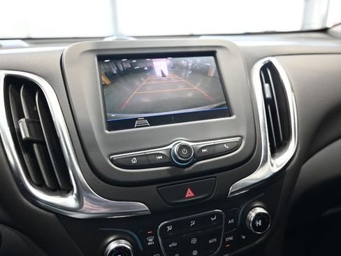 Used 2021 Chevrolet Equinox LT image 16