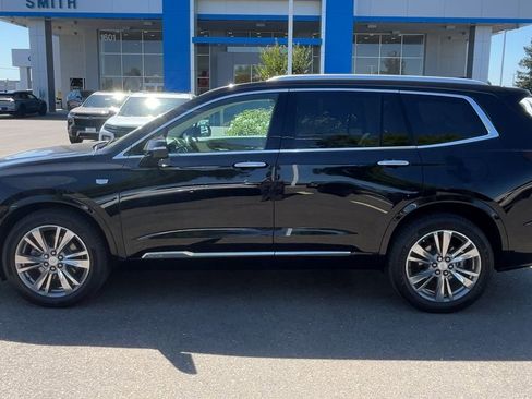 Used 2021 Cadillac XT6 Premium Luxury AWD/4WD image 4