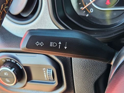 Used 2024 Jeep Gladiator Sport AWD/4WD image 15