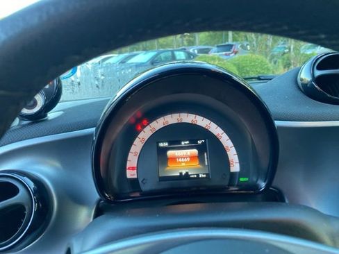 Used 2017 smart fortwo electric drive image 27