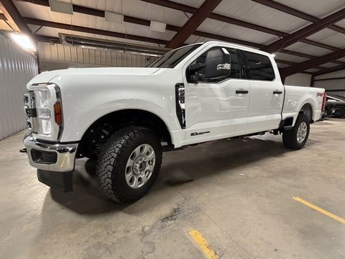 Used 2024 Ford F250 XLT w/ FX4 Off-Road Package image 4