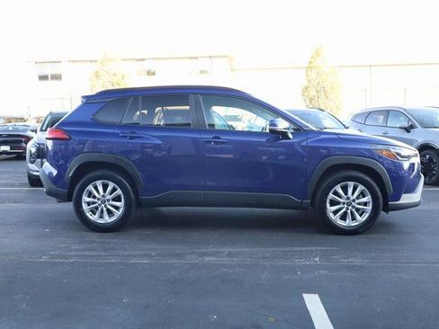 Used 2022 Toyota Corolla Cross LE image 4