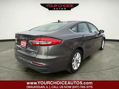 Used 2019 Ford Fusion SE FWD image 5