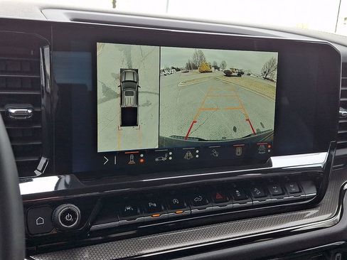 Used 2024 Chevrolet Silverado 1500 ZR2 w/ Technology Package image 17