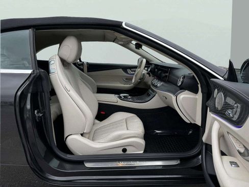 Used 2023 Mercedes-Benz E 450 4MATIC Cabriolet image 36