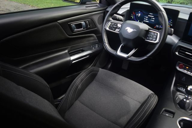 Used 2024 Ford Mustang GT RWD image 2
