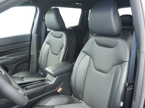 New 2026 Jeep Compass Latitude AWD/4WD image 31