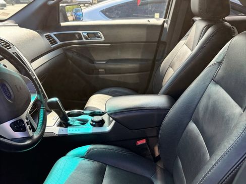 Used 2015 Ford Explorer Sport w/ Equipment Group 401A AWD/4WD image 3