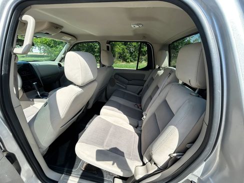 Used 2007 Ford Explorer Sport Trac XLT RWD image 12