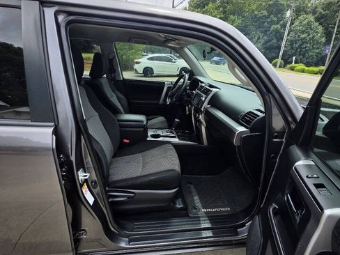 Used 2016 Toyota 4Runner SR5 RWD image 14