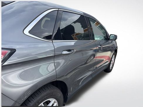 Used 2021 Ford Edge SEL w/ Convenience Package FWD image 5