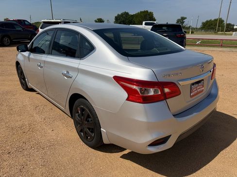 Used 2016 Nissan Sentra S FWD image 8
