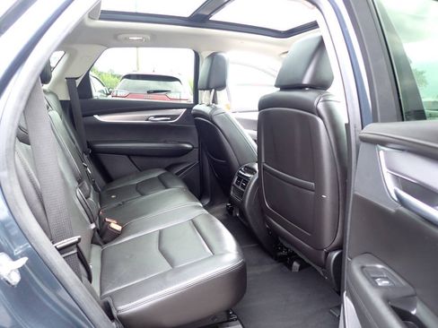 Used 2019 Cadillac XT5 Premium Luxury FWD image 11