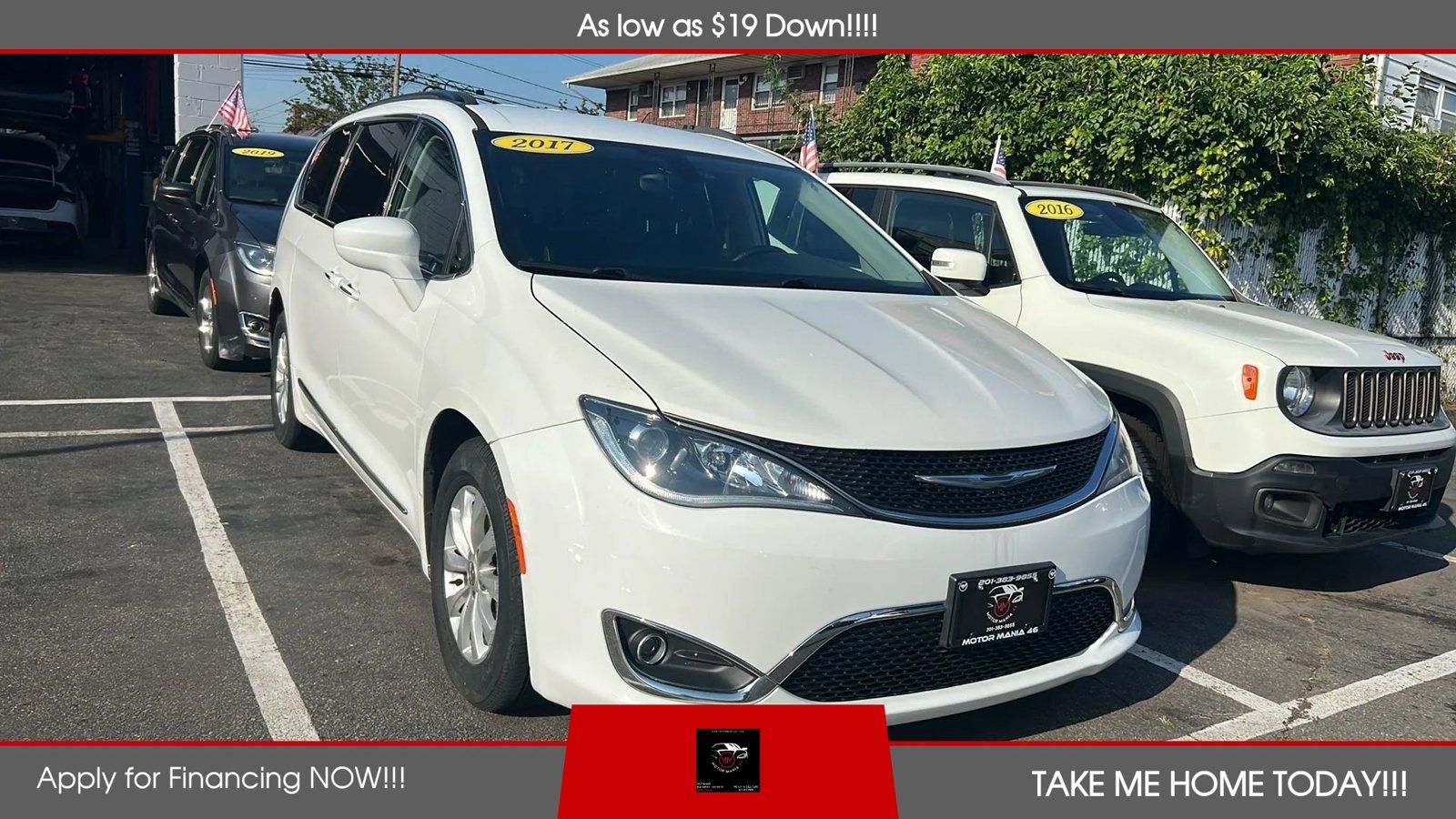 Used 2017 Chrysler Pacifica Touring-L FWD image 7
