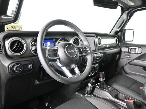 Used 2023 Jeep Wrangler Unlimited Sahara AWD/4WD image 24