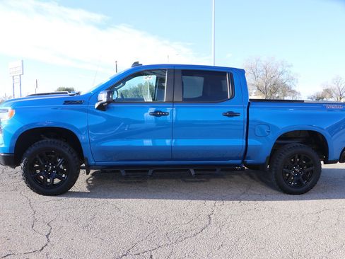 Used 2023 Chevrolet Silverado 1500 LT Trail Boss w/ Convenience Package II image 4