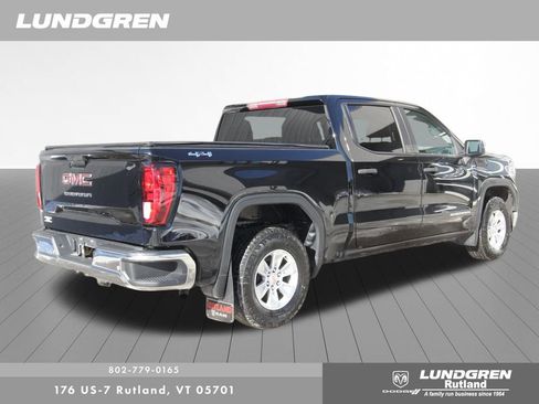 Used 2020 GMC Sierra 1500 4x4 Crew Cab w/ Convenience Package image 3