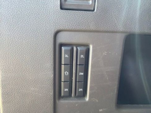 Used 2018 Ford Expedition Limited w/ Equipment Group 301A RWD image 25