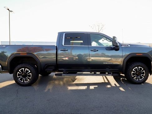 Used 2020 GMC Sierra 2500 SLE w/ SLE Convenience Package image 16