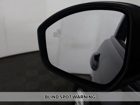 Used 2016 Land Rover Range Rover Evoque SE Premium image 6