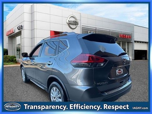 Used 2018 Nissan Rogue SV w/ Sun & Sound Touring Package image 5