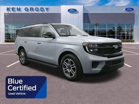 Certified 2025 Ford Expedition Active AWD/4WD image 1