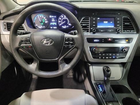 Used 2016 Hyundai Sonata SE FWD image 22