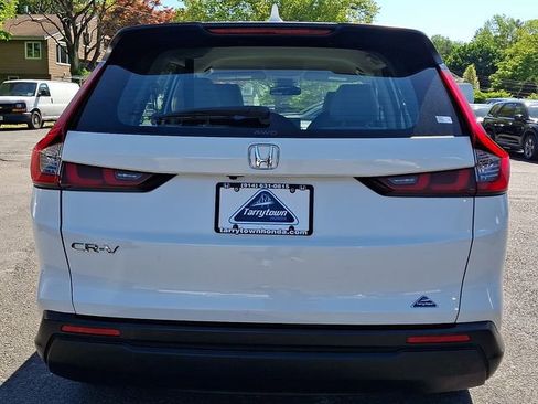Used 2023 Honda CR-V LX image 5